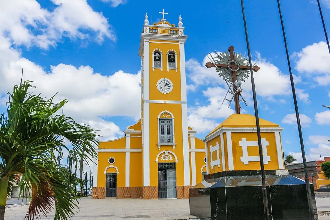 Centro e a Igreja Matriz de N. Sra. dos Prazeres, Caucaia