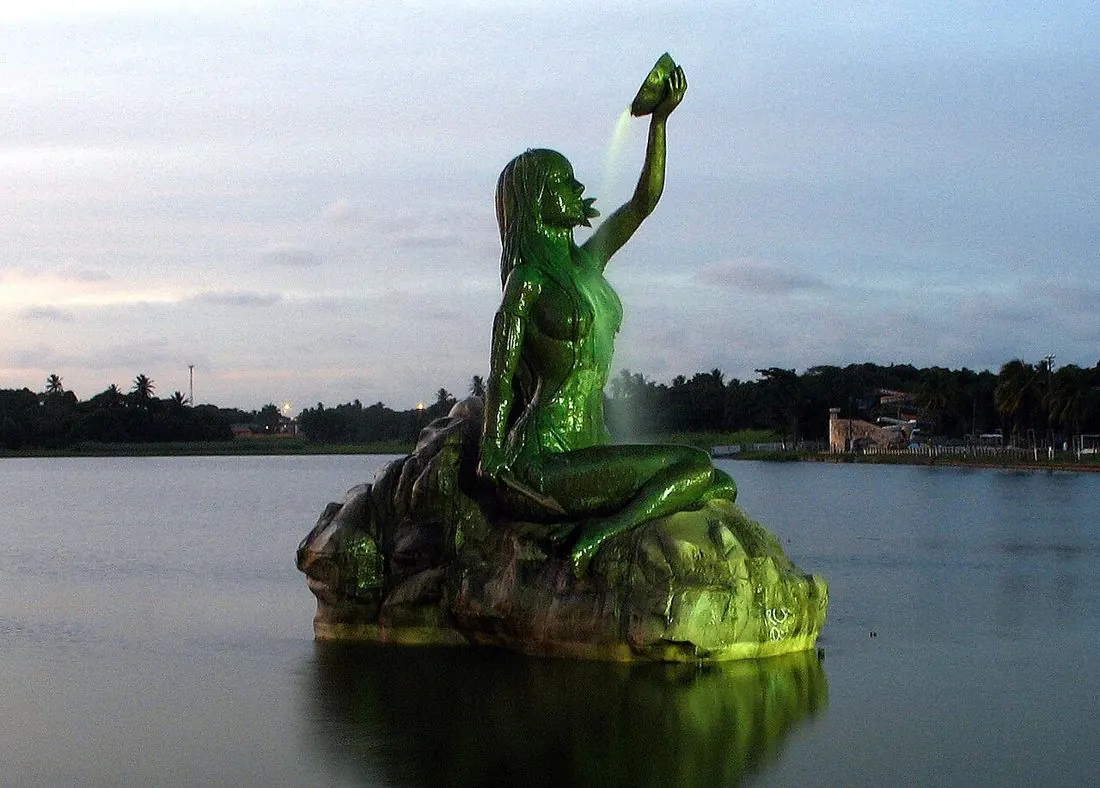 Lagoa de Messejana e a estátua de Iracema, Messejana